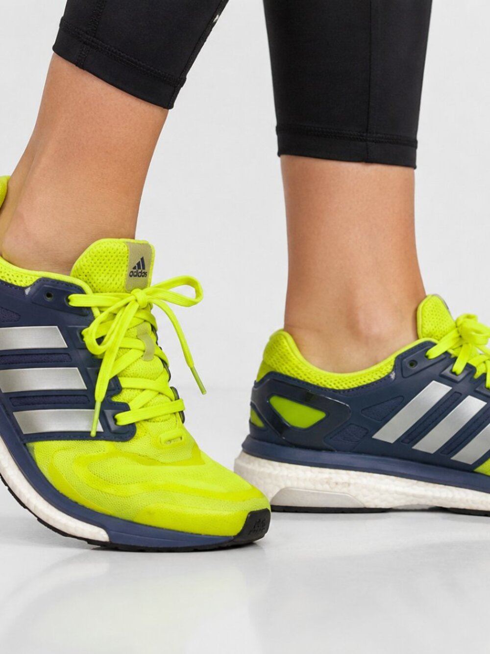 Women’s Adidas Supernova Glide Boost Running Shoes Neon Yellow Blue Size 9